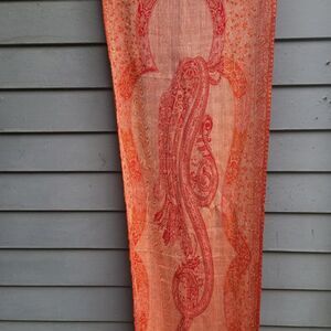 Eyeful Red Gold Paisley Reversible 100% Merino Wool Wrap